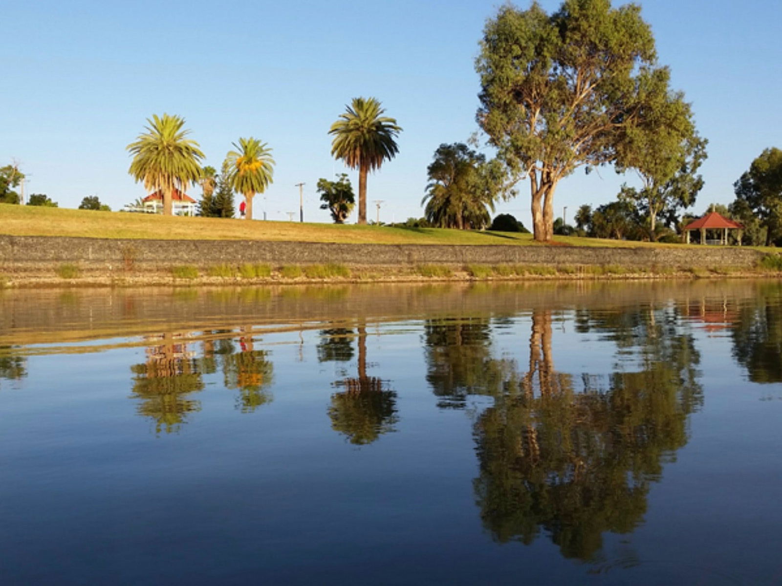 Lake Cargelligo NSW VIC Tourism