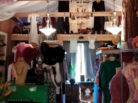 Mauzie's Most Marvellous Vintage - VIC Tourism 0
