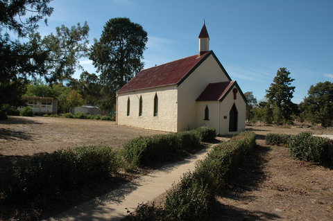 Gundaroo - VIC Tourism 1
