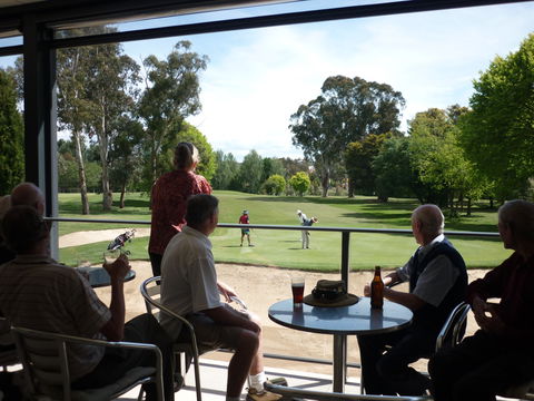 Queanbeyan Golf Club - VIC Tourism 0