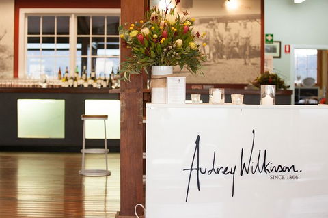 Audrey Wilkinson Vineyard: Picnic With Wine Masterclass Tasting - VIC Tourism 4