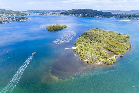 Australian Pearl Experience & Kangaroo Encounter Day Trip From Sydney - VIC Tourism 5