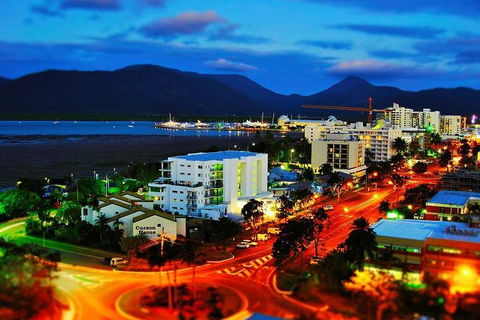 Airport Transfer - Cairns City To Airport - VIC Tourism 1