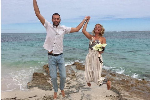 Elope In Paradise - Weddings At Mission Beach - VIC Tourism 1