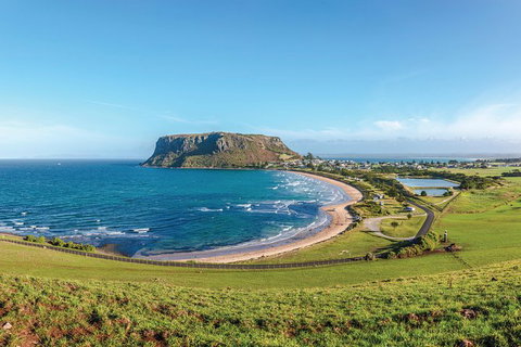 Cruise Ship Special From Burnie To Stanley And The Nut - VIC Tourism 0