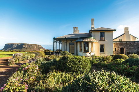 Cruise Ship Special From Burnie To Stanley And The Nut - VIC Tourism 7