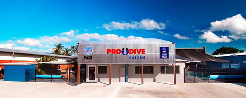 Pro Dive Cairns - VIC Tourism 5