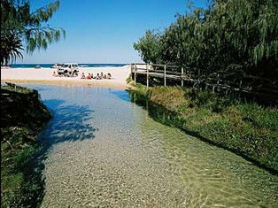 Fraser Island QLD VIC Tourism