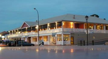 Seacliff Beach Hotel - VIC Tourism 0