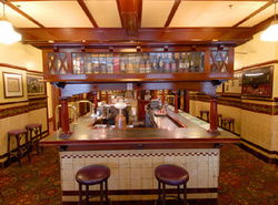 Fortune Of War Hotel - VIC Tourism 0