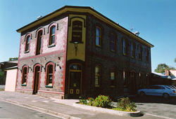 Earl Of Leicester Hotel - VIC Tourism 0