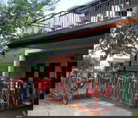 Currumbin Creek Tavern - VIC Tourism 1