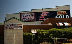 Highland Park Family Tavern - VIC Tourism 1