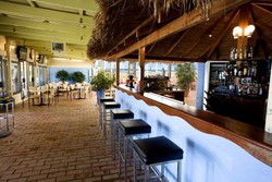 Kirra Beach Hotel - VIC Tourism 2