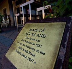 Maid Of Auckland Hotel - VIC Tourism 1