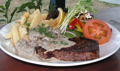 Fairways Tavern - VIC Tourism 1