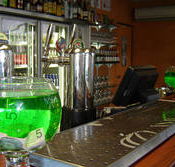 The Tap On Mitchell - home of the Fishbowl Cocktail - VIC Tourism