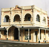 Empire Hotel - VIC Tourism