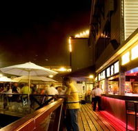 The Lucky Shag Waterfront Bar - VIC Tourism