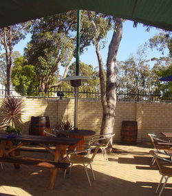 Hale Road Tavern - VIC Tourism 2