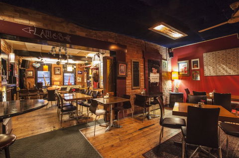 The Fox Hotel - VIC Tourism 3