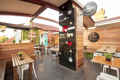 The Fox Hotel - VIC Tourism 6