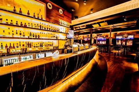 Empire Hotel - VIC Tourism 4