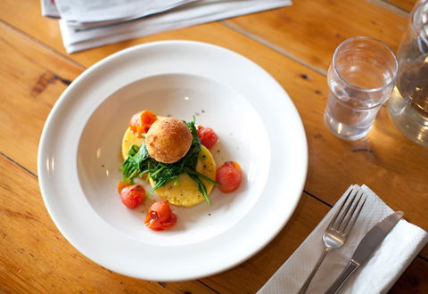 A Bite To Eat, A Drink As Well - VIC Tourism 2