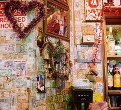 Dive Bar - VIC Tourism 0