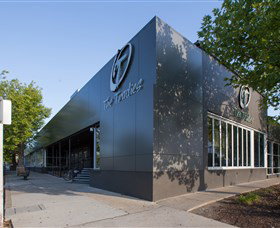 Canberra Tradesmen's Union Club - VIC Tourism 1