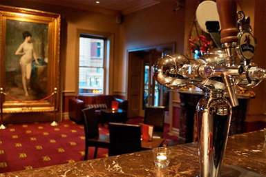 Young & Jackson - VIC Tourism 0