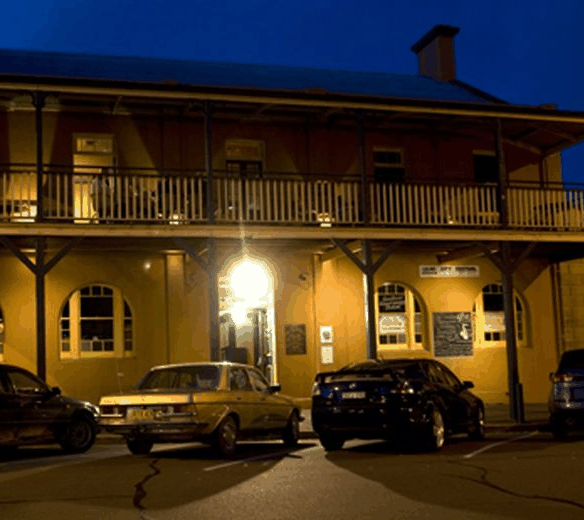 Middle Arm NSW VIC Tourism