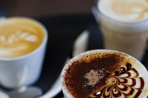 Cafe D'Bar Restaurant & Gallery - VIC Tourism 3