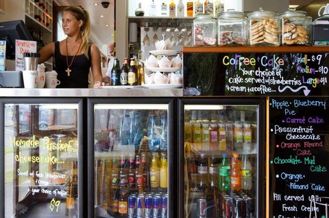 Cafe D'Bar Restaurant & Gallery - VIC Tourism 5