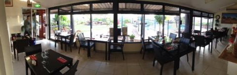 Devils Marbles Hotel–Wauchope - VIC Tourism 1