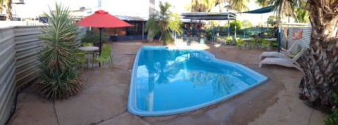 Devils Marbles Hotel–Wauchope - VIC Tourism 3