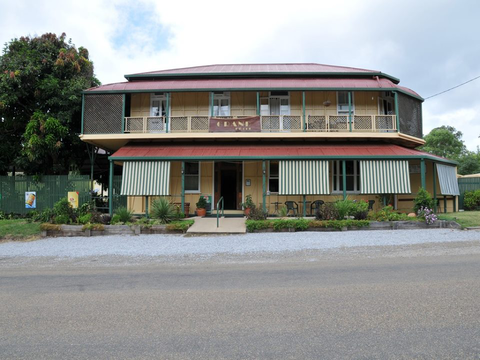Grand Hotel Many Peaks - VIC Tourism 4