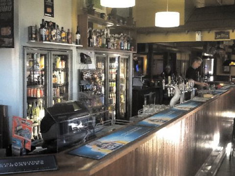 Hotel Cecil Casino - VIC Tourism 3