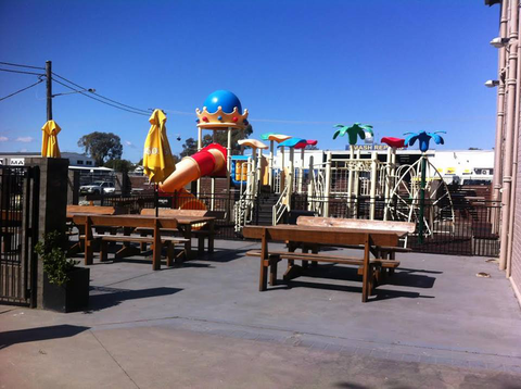 Railway Hotel - VIC Tourism 2