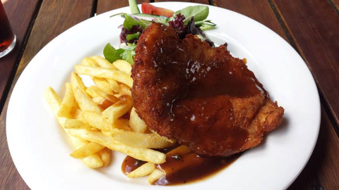 Railway Hotel - VIC Tourism 3
