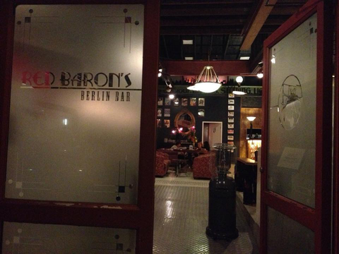 Red Baron's Lounge Bar - VIC Tourism 3