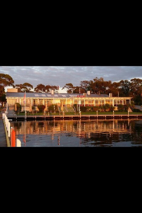 Metung Hotel - VIC Tourism 3