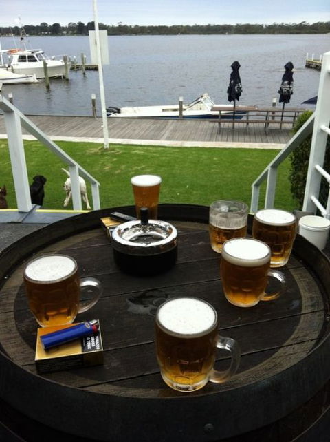 Metung Hotel - VIC Tourism 7