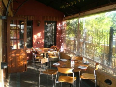 Belvideres Bar & Bistro - VIC Tourism 0