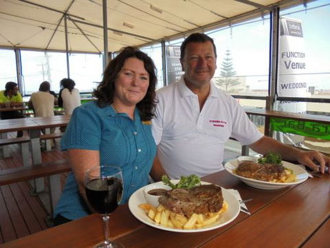 Zebra Crossing Bar & Bistro - VIC Tourism 1
