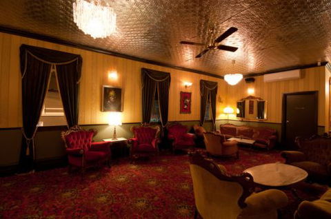Back Bar Cocktail Lounge & Function Venue - VIC Tourism 3