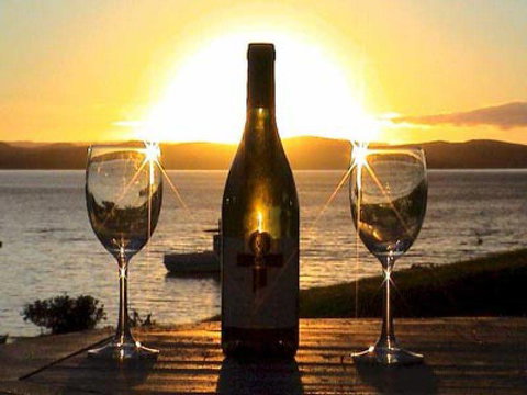 Vintage Cellars - VIC Tourism 1