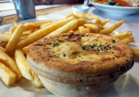 Elly’s Coffee Lounge - VIC Tourism 1