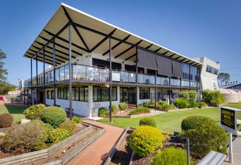 Taree Leagues Sports Club - VIC Tourism 4