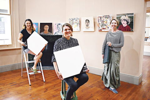 100 Barossa Artists + 10 Digital Artists Projection Trail - VIC Tourism 0